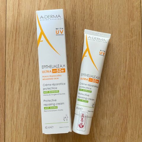 Kem Dưỡng Chống Nắng Liền Sẹo Aderma Epitheliale A.H ULTRA 40ml - Kem Soothing Repairing Chống Tham và Giúp Phục Hồi Da Hỏng