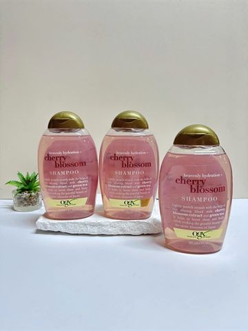 Dầu gội Biotin Cherry Blossom 385ml – làm sạch da đầu, hỗ trợ dưỡng tóc mềm mượt