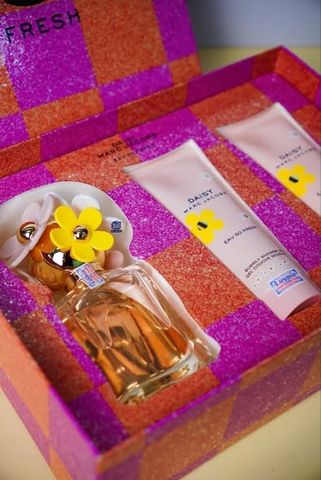 Set nước hoa Marc Jacobs Daisy Eau So Fresh 75ml x3 – hương hoa tươi mát