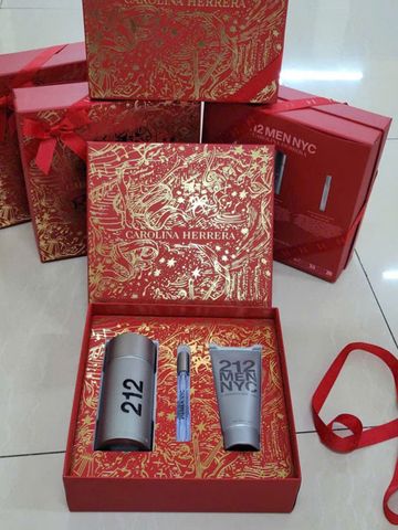 Set nước hoa 212 Men Eau De Toilette (100ml nước hoa + 100ml lotion + 10ml mini) – nam tính