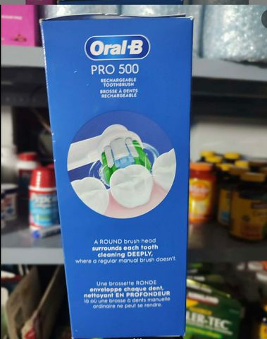 Bàn Chải Điện Oral-B Pro 500 - Công Nghệ Làm Sạch 2D Action, 2 Chế Độ Làm Sạch Sâu & Răng Nhạy Cảm 657073