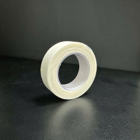 Hộp 24 cuộn Băng keo giấy Greetmed 1.25cmx10yds dùng cố định băng gạc kim truyền