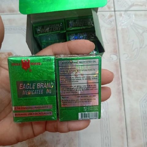 (Nhập khẩu Chính hãng) Dầu gió xanh con ó 3ml - Eagle Brand Medicated Oil, dầu gió singapore