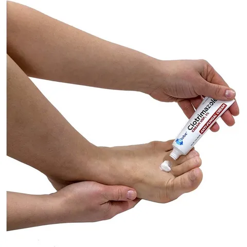Kem bôi nấm chân làm giảm ngứa, bỏng rát, nứt nẻ do nấm ngoài da 30g Globe
