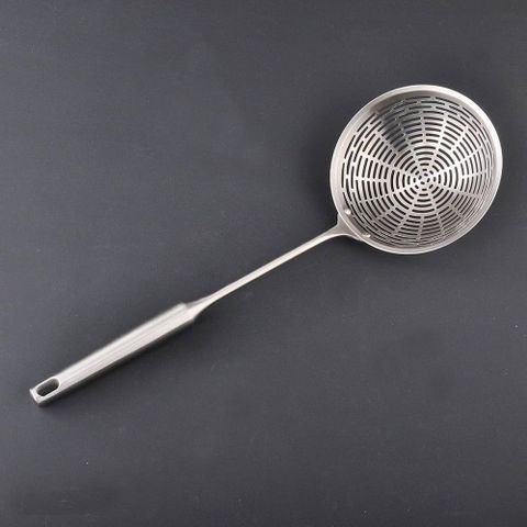 vợt tròn dùng để vớt thức ăn khi chiên hoặc luộc (TV1522)