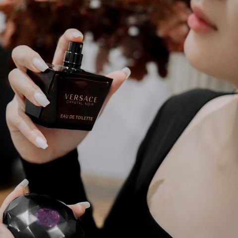 (Chiết 10ml) Nước Hoa Nữ Versace Crystal Noir Eau De Toilette Chính Hãng