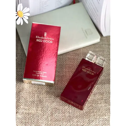 Thanh lí vỏ hộp móp  Nước hoa nữ Elizabeth Arden Red Door 100ml