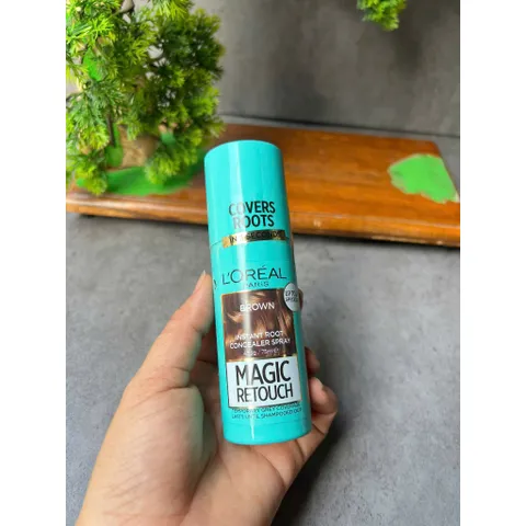 Xịt phủ bạc tạm thời cho tóc L'Oréal Paris Magic Retouch màu Brown 659467