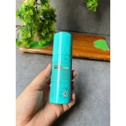 Xịt phủ bạc tạm thời cho tóc L'Oréal Paris Magic Retouch màu Brown 659467