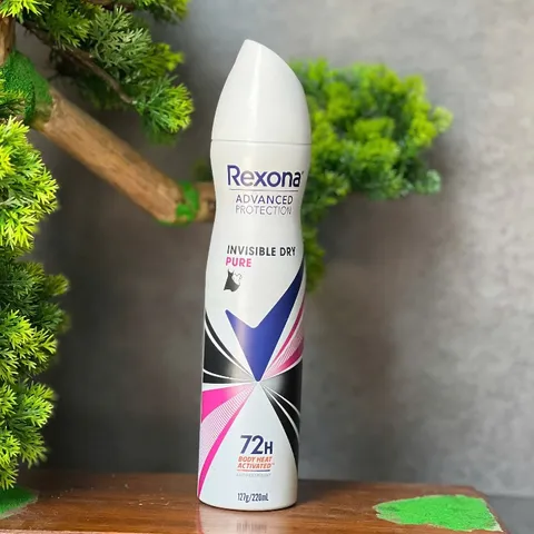 Xịt khử mùi Rexona Women Advanced Antiperspirant Aerosol Invisible Dry Pure 220ml 659498