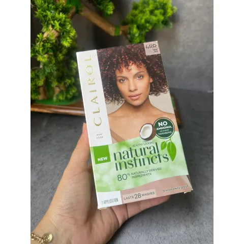 Thanh lí hộp móp nhuộm tóc Clairol Natural Instincts màu số 4RR 659505