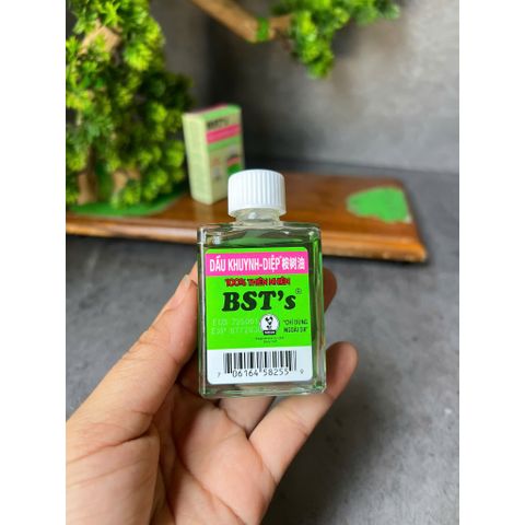 Dầu Khuynh Diệp BST's (BST's Eucalyptus Oil), một loại dầu gió chiết xuất từ tinh dầu lá bạch đàn. 659500