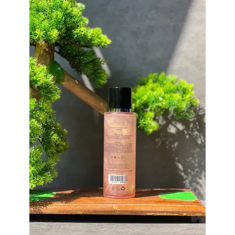 Xịt thơm toàn thân nhũ Delta Goodrem Power Shimmer Body Mist 250ml.