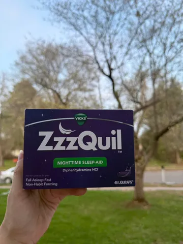 ZzzQuil Hỗ Trợ Ngủ Ngon - Giảm Mất Ngủ, Tăng Cường Giấc Ngủ Thoải Mái hộp 48 viên