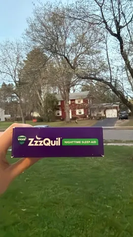 ZzzQuil Hỗ Trợ Ngủ Ngon - Giảm Mất Ngủ, Tăng Cường Giấc Ngủ Thoải Mái hộp 48 viên