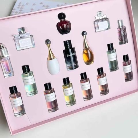 (16 Chai) Set nước hoa mini DIOR 16pcs x 7.5ml Chính Hãng