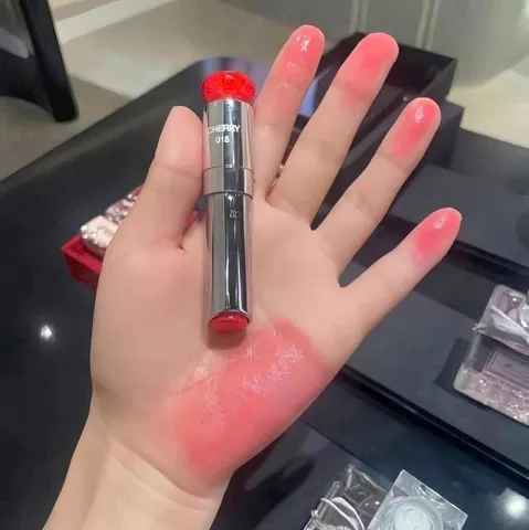 Son Dior Addict Lip Glow 015 Cherry – Son Dưỡng Môi Đỏ Anh Đào Tự Nhiên Không Hộp, Làn Da Ngọt Ngào, Hương Vị Xinh Đẹp