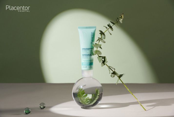 Kem Dưỡng Ẩm Làm Dịu Da Khô Placentor Vegetal Creme Regeneratrice Et Hydratante Regenerating And Moisturizing Cream