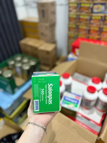 SALONPAS MỸ  140 miếng/hộp