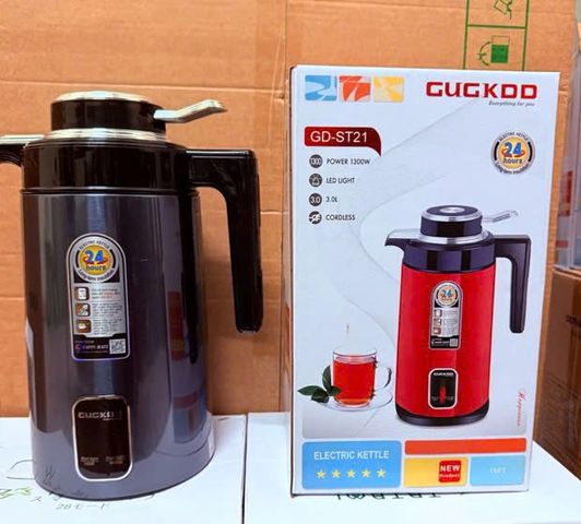 Ấm Đun Siêu Tốc GUGKDD ST21 3.0L ( Màu ngẫu nhiên )
