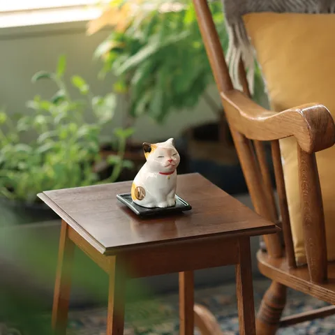 Lư hương Hình Mèo Con Urara Kouro Kitten - Gốm Sứ Cao Cấp (Kèm Đế Cắm)