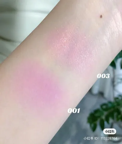 Phấn má Dior Rosy Glow màu 003 , Màu 004 - Tự nhiên 