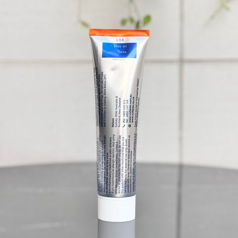 Gel Xoa bóp giảm đau cơ khớp Voltaren Emulgel 150g - Kháng viêm hiệu quả