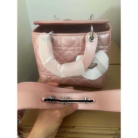 (HÀNG ĐẸP) - Túi vuông da lì khóa bạc 2 size, 2 box (box carton và box hộp) tặng kèm charm ngôi sao, thích hợp làm quà