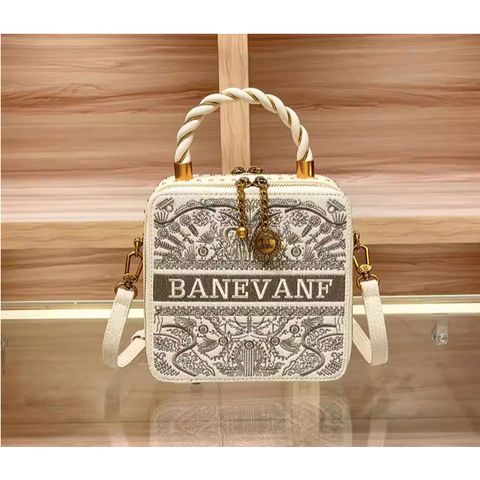 Túi xách nữ BANEVANF. Thời Thượng, Trang Nhã, Dễ Phối Đồ. Màu Be Bag