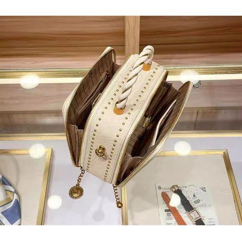 Túi xách nữ BANEVANF. Thời Thượng, Trang Nhã, Dễ Phối Đồ. Màu Be Bag