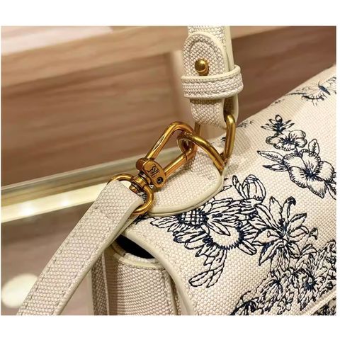 Túi nữ BANEVANF. đẳng cấp đeo chéo, đeo vai, sang trọng , thanh lịch, quý phái, thời thượng