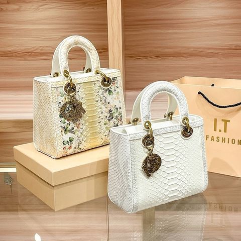 (HÀNG V.I.P) - Túi đeo VUÔNG Nữ Xà Cừ Phong Cách Mới Họa Tiết Cao Cấp Sang Chảnh