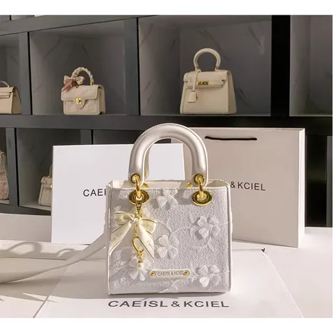 (CAEISL&KCIEL) - Túi công chúa tiểu thử thêu hoa trắng