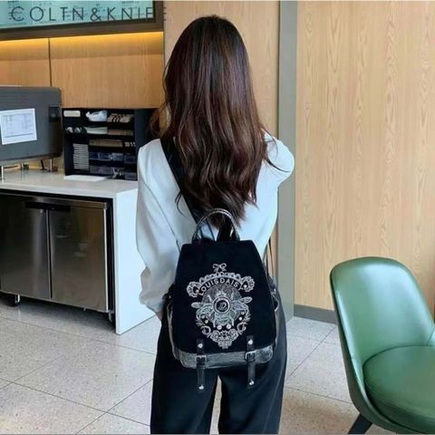 (HÀNG ĐẸP) - Balo nữ Louis Daisy chất liệu da, phong cách Âu Mỹ, thiết kế kim cương cao cấp sang trọng