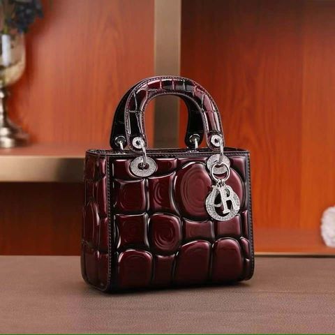 (HÀNG VIP LIMITED) - Retro Da Thật Chính Hãng Châu Âu Mỹ Xuyên Biên Giới Thời Trang Di Động Túi Diana Nữ 2024 Cao Cấp
