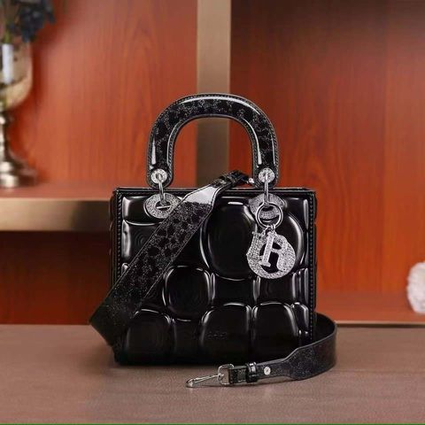 (HÀNG VIP LIMITED) - Retro Da Thật Chính Hãng Châu Âu Mỹ Xuyên Biên Giới Thời Trang Di Động Túi Diana Nữ 2024 Cao Cấp
