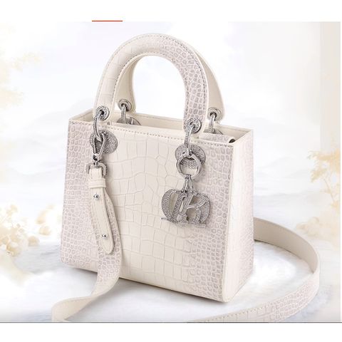 (NEW LIMITED ORDER) - Túi xách Nữ Dáng Vuông Bạch Tạng Khóa Chữ Sang Trọng
