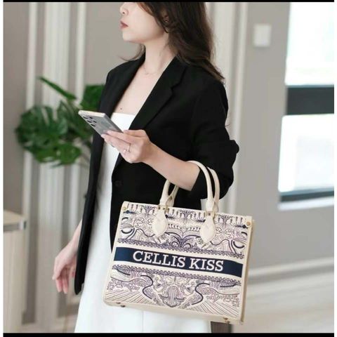 (Hàng V.I.P LIMITED - NO BOX) - Túi xách Tote Nữ CELLIS KISS sức chứa lớn họa tiết thêu thời thượng, đẳng cấp, màu xanh