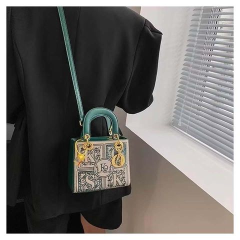 Túi đeo vai cổ điển xu hướng Size 20 thời trang mới dạng thêu, túi xách cao cấp túi đeo chéo một bên vai