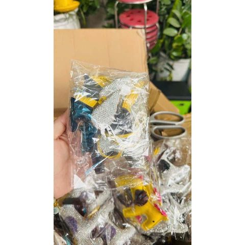 (PHỤ KIỆN CAO CẤP ORDER - Hình ảnh tự chụp) - Phụ kiện treo túi hình ngựa, charm túi ngựa đính đá thích hợp treo túi HM