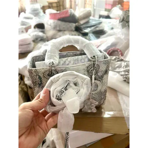 (HÀNG V.I.P ORDER) - Túi xách Nữ dáng vuông xà cừ thanh lịch sang trọng size 20