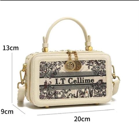 (Hàng V.I.P LIMITED - FULLBOX HÃNG) - Túi xách nữ I.T CELLIME dáng cốp nhỏ, Màu kem phối bag, Sang trọng