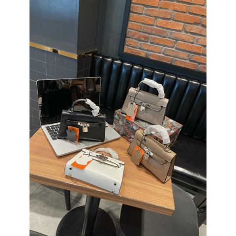 (FULL BOX/ NO BOX) - Khóa Bạc - Túi xách Nữ da xước khóa bạc tag size 19 đủ màu