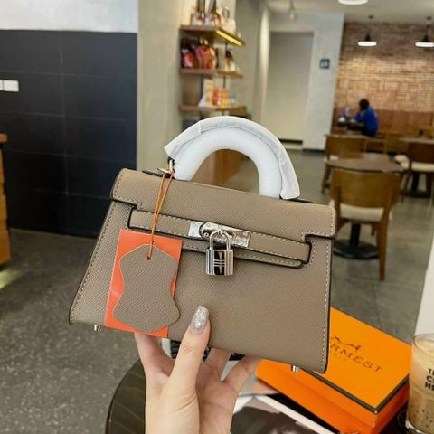 (FULL BOX/ NO BOX) - Khóa Bạc - Túi xách Nữ da xước khóa bạc tag size 19 đủ màu
