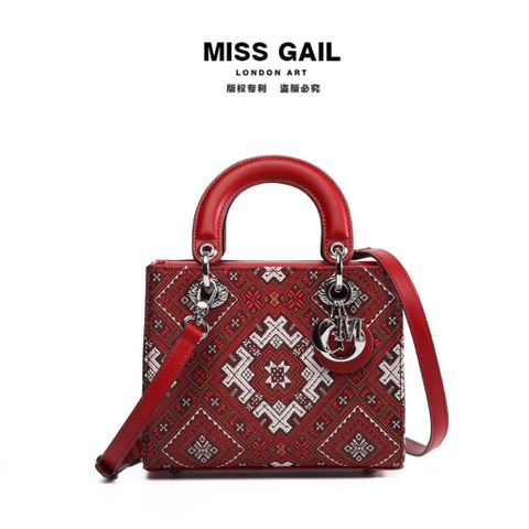 (Hàng V.I.P LIMITED ORDER - FULLBOX HÃNG TEM THẺ) - Túi xách nữ MISS GAIL thiết kế thêu họa tiết, Vải Dệt Đỏ