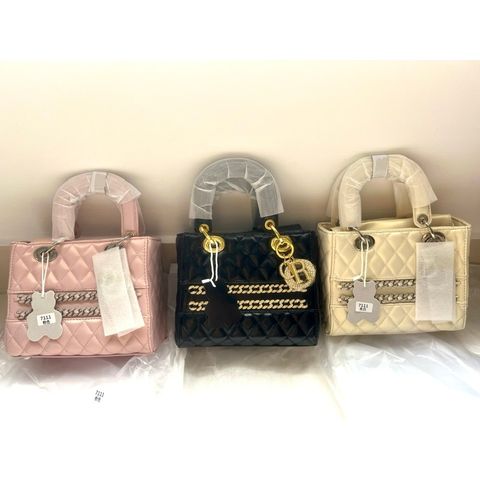 (VIP ORDER LIMITED) - Túi xách Nữ Dáng Vuông Size 20 Hình ảnh Thật, Họa tiết đính đá bling bling sang trọng lạ mắt