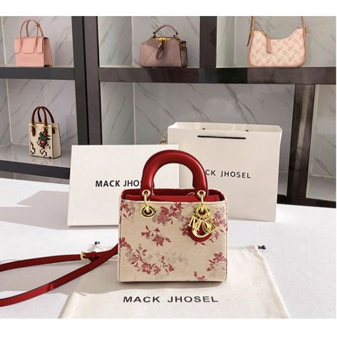 (Hàng V.I.P LIMITED ORDER - FULLBOX HÃNG TEM THẺ) - Túi xách nữ MISS GAIL họa tiết thêu Đỏ Sang Trọng