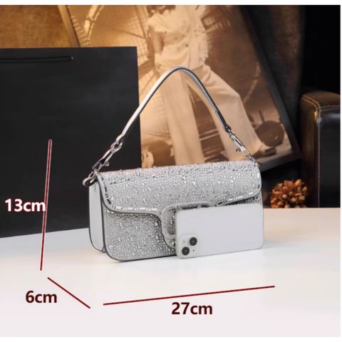 (HÀNG V.IP ORDER LIMITED) - Túi Nữ Đi Tiệc Phong Cách Mới Hình Chữ V Kim Cương Di Động Đeo Vai Túi Thời Trang Cổ Điển