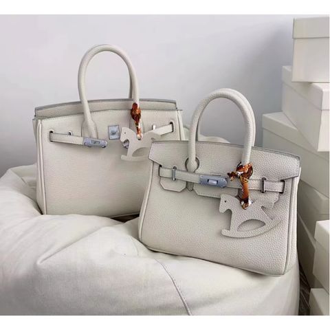 Túi Xách Nữ Sz20 và 25 Da Mềm Trẻ Trung Có Dây Đeo - Hàng QCCC - Kèm Charm Ngựa Mỏng