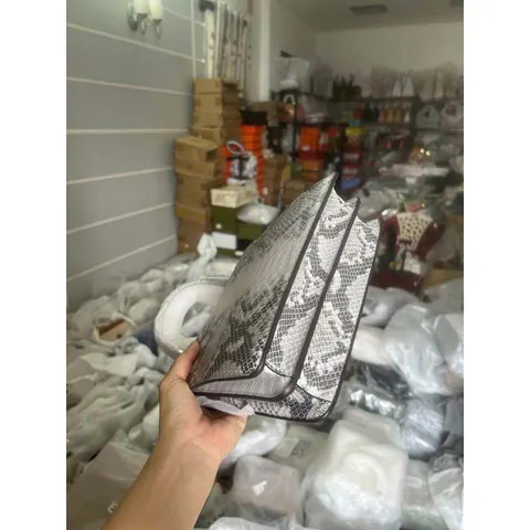 (HÀNG V.I.P ORDER) - Túi xách Nữ Xà Cừ Khóa Ong Size 23